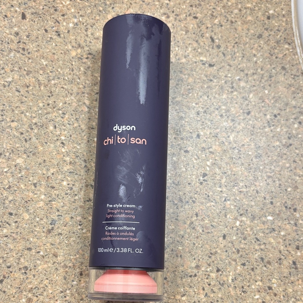 Dyson Chi to San Pre-Style Cream in Dark Blue and Pink